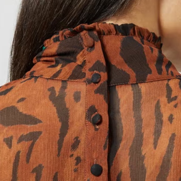 RIXO Victoria Brown Animal Print High Neck Silk Ruffle Blouse. Size Small - Picture 8 of 11